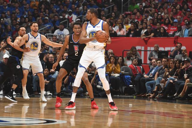 面对黑粉与流量 潘展乐的困惑与清醒